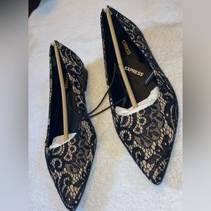 Pointed Toe Lace Ballet Flats